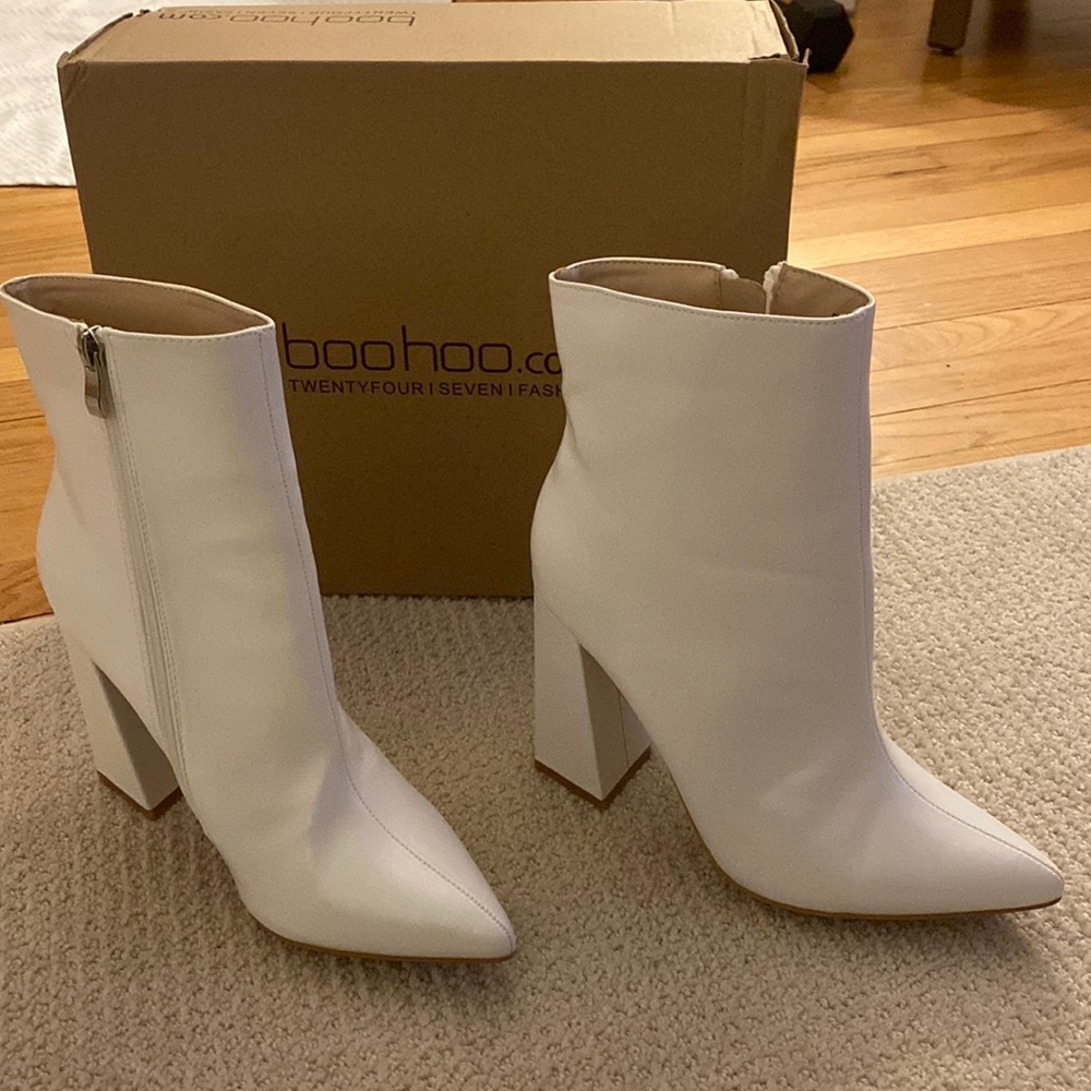 Boohoo white boots